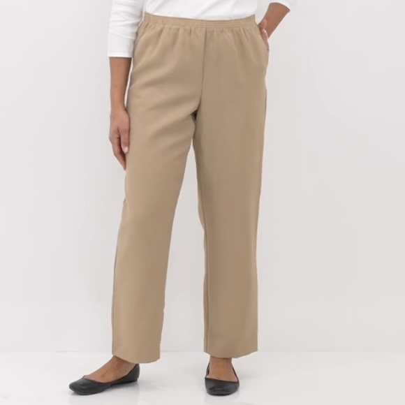 Alfred Dunner Size 6P Tan Pull On Pants LIKE NEW - Picture 1 of 5